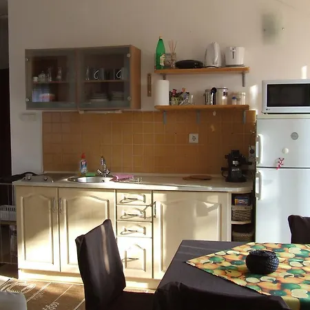 Aranymazsola Wellness Apartman * Siófok